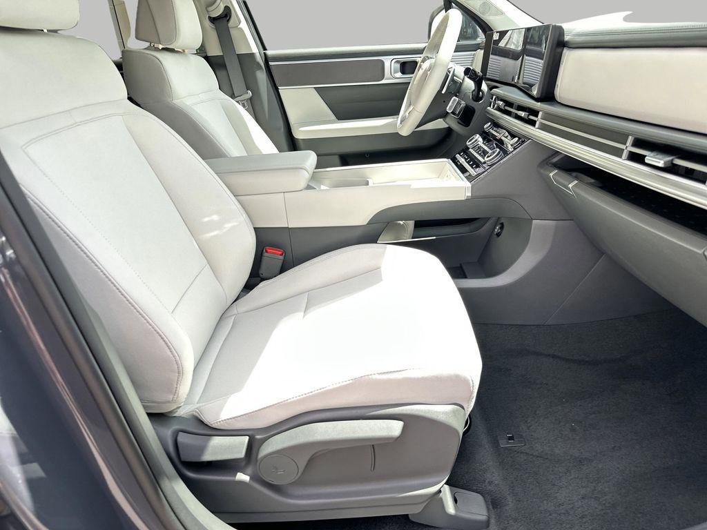 New 2026 Ecotronic Gray Hyundai SE FWD image 26
