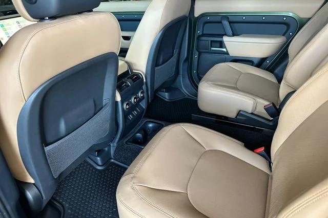 New 2026 Woolstone Green Land Rover S image 11