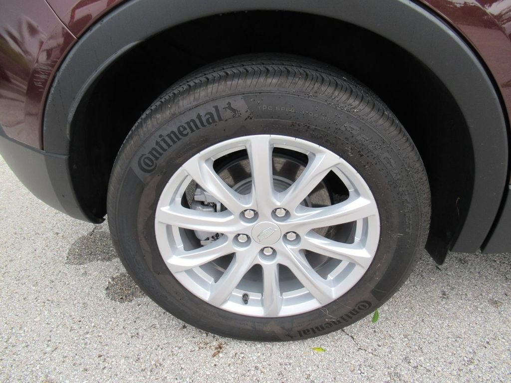 Used 2023  Cadillac Luxury image 8