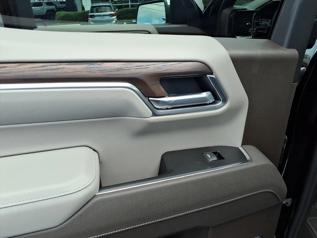2026 GMC Sierra 1500 SLT - Photo 6