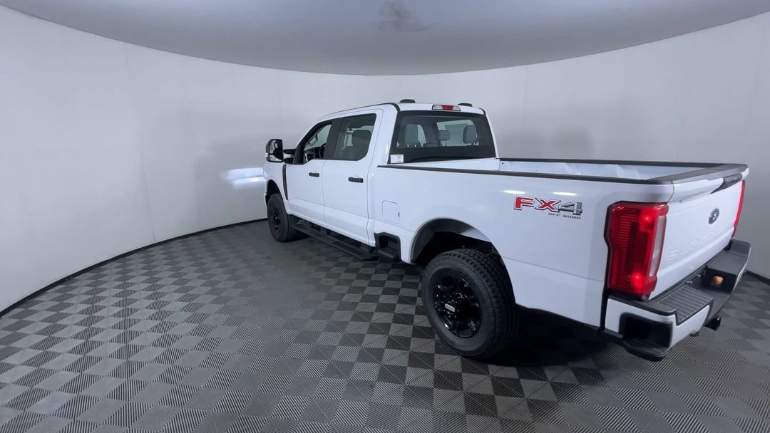 New 2026 Oxford White Ford XL image 7