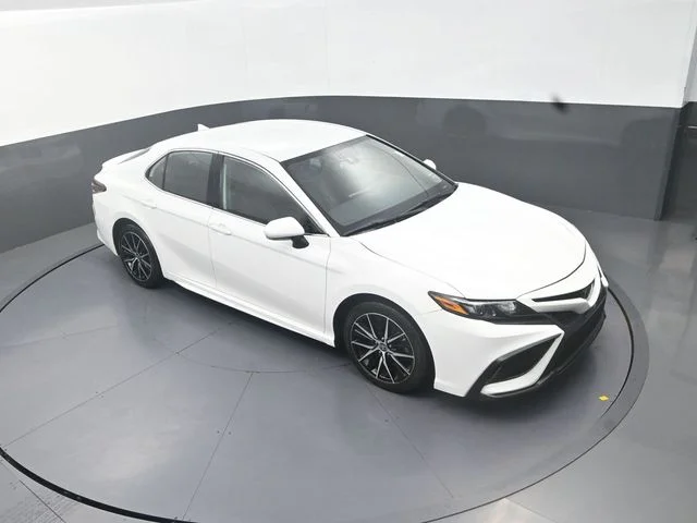 Used 2024 White Toyota SE image 22