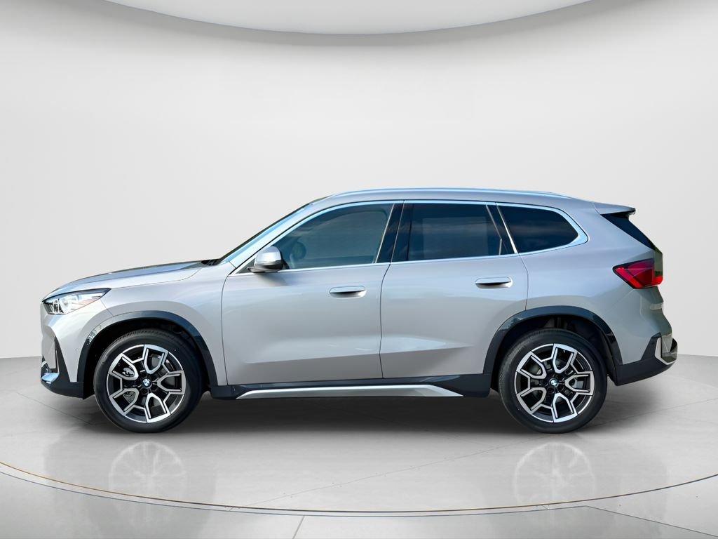 New 2026 Space Silver Metallic BMW xDrive28i image 8