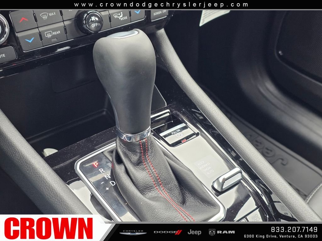 New 2026 Red Hot Pearl-Coat Exterior Paint Jeep Trailhawk image 16