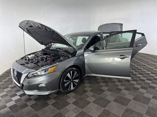 Used 2021 Gray Nissan 2.5 SV image 10