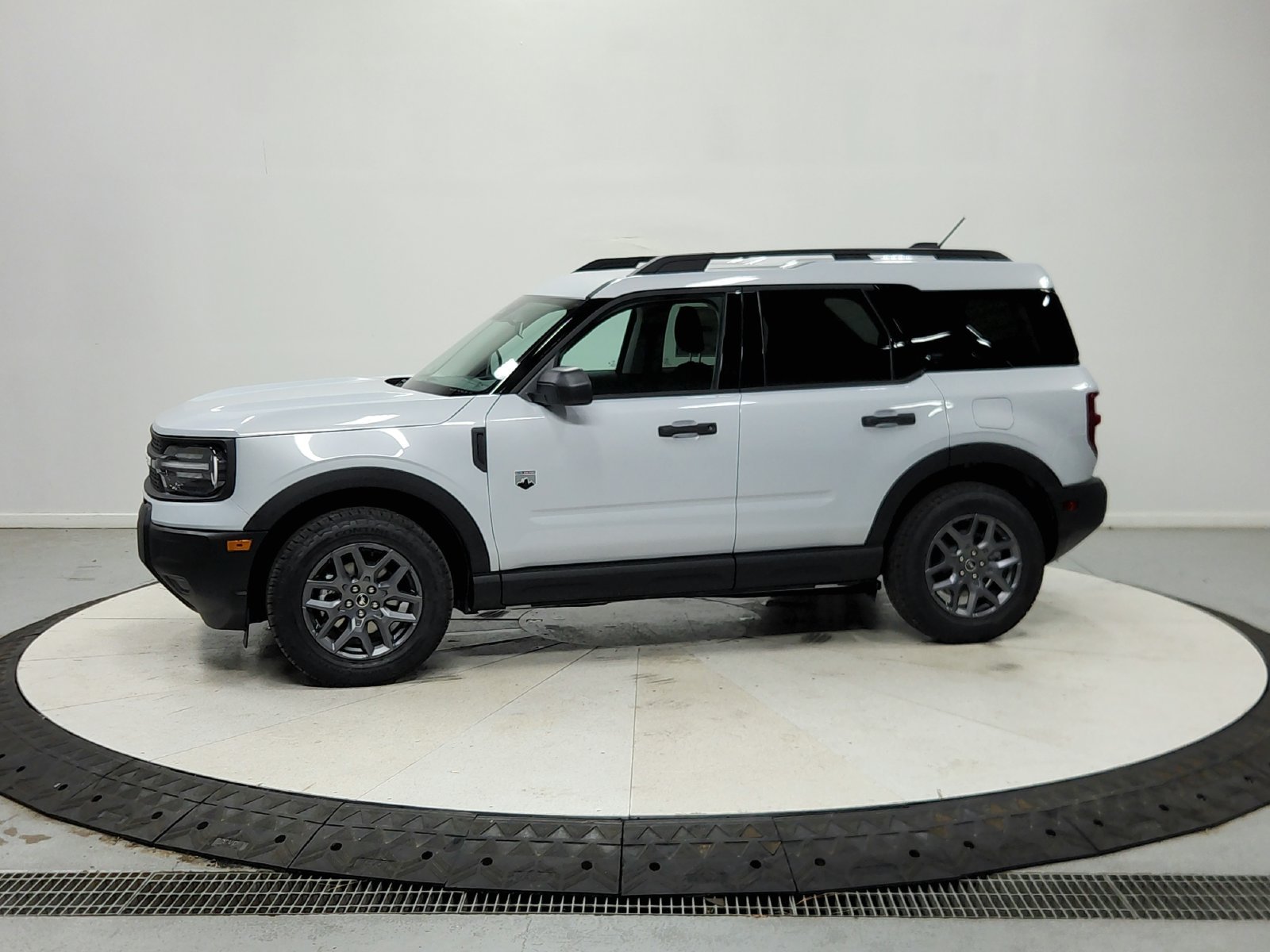 New 2026 Space White Metallic Ford Big Bend® image 5