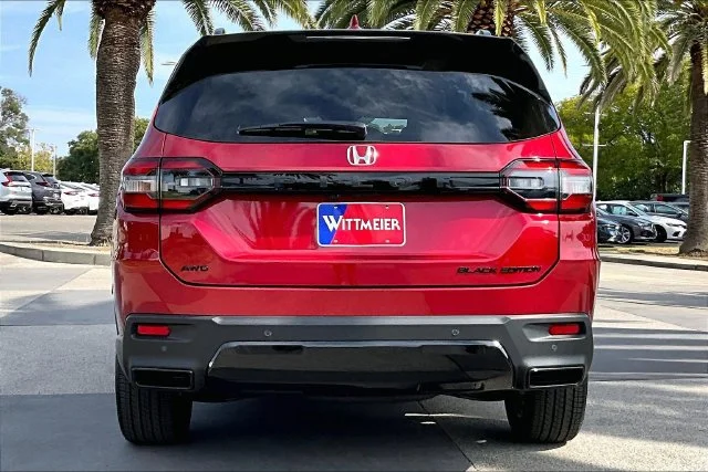 New 2026 Radiant Red Metallic II Honda AWD Black Edition image 4