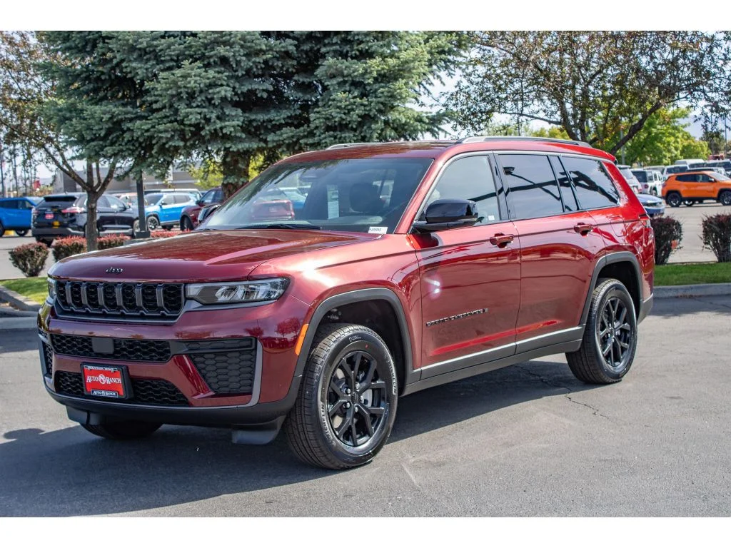 New 2026 Velvet Red Pearlcoat Jeep Laredo Altitude image 4