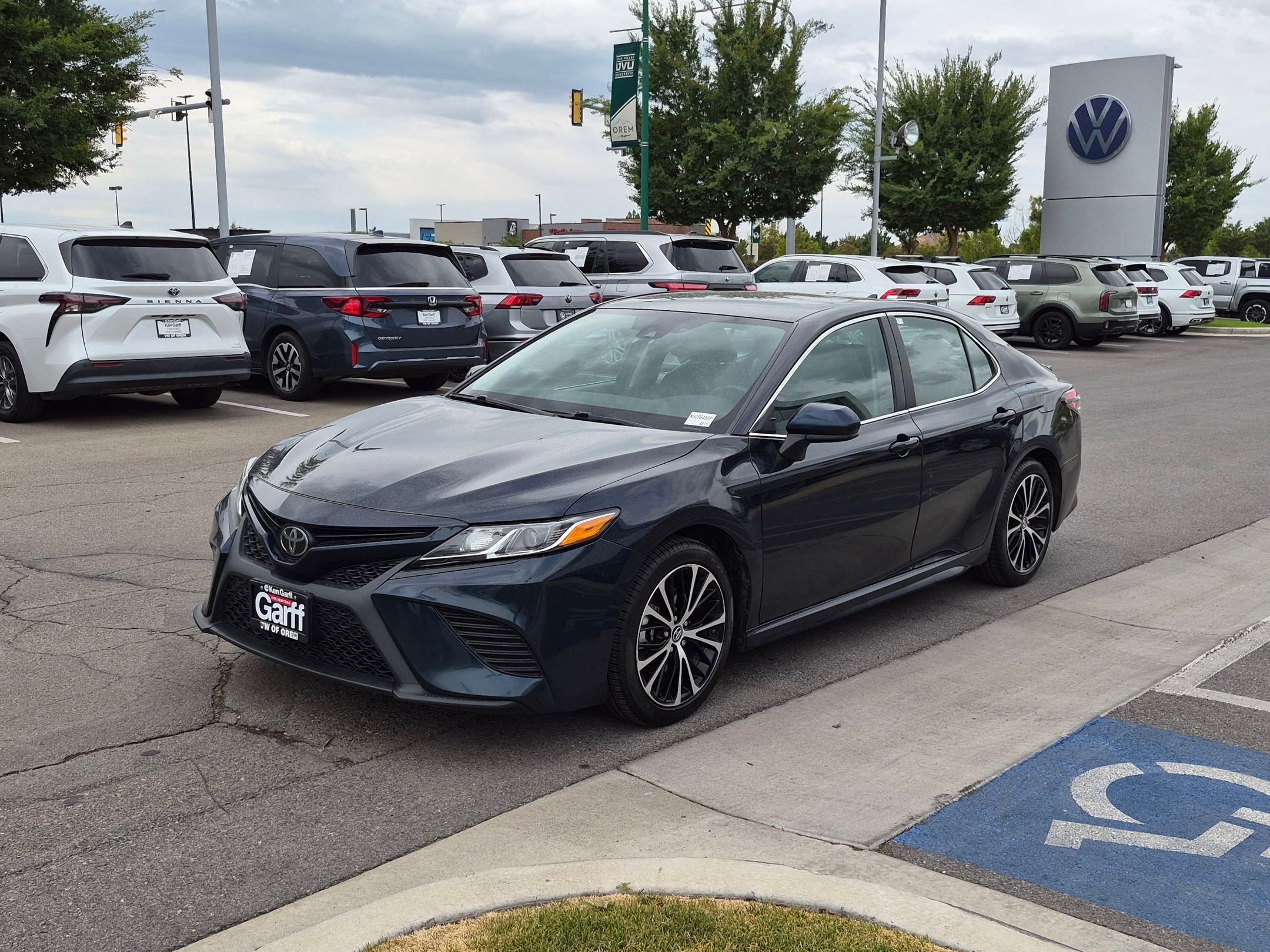 Used 2019 Galactic Aqua Mica Toyota SE image 7