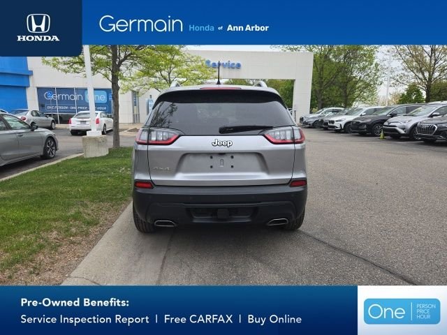 Used 2020 Billet Silver Metallic Jeep Latitude Plus image 33