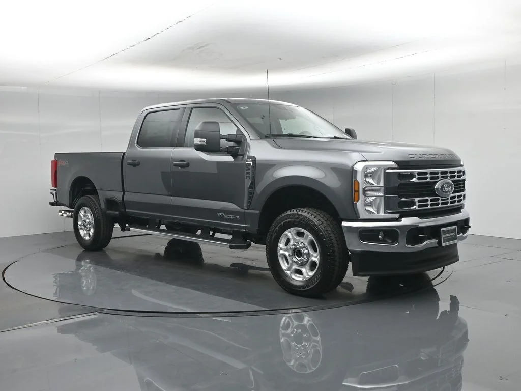 New 2026 Carbonized Gray Metallic Ford XLT image 24