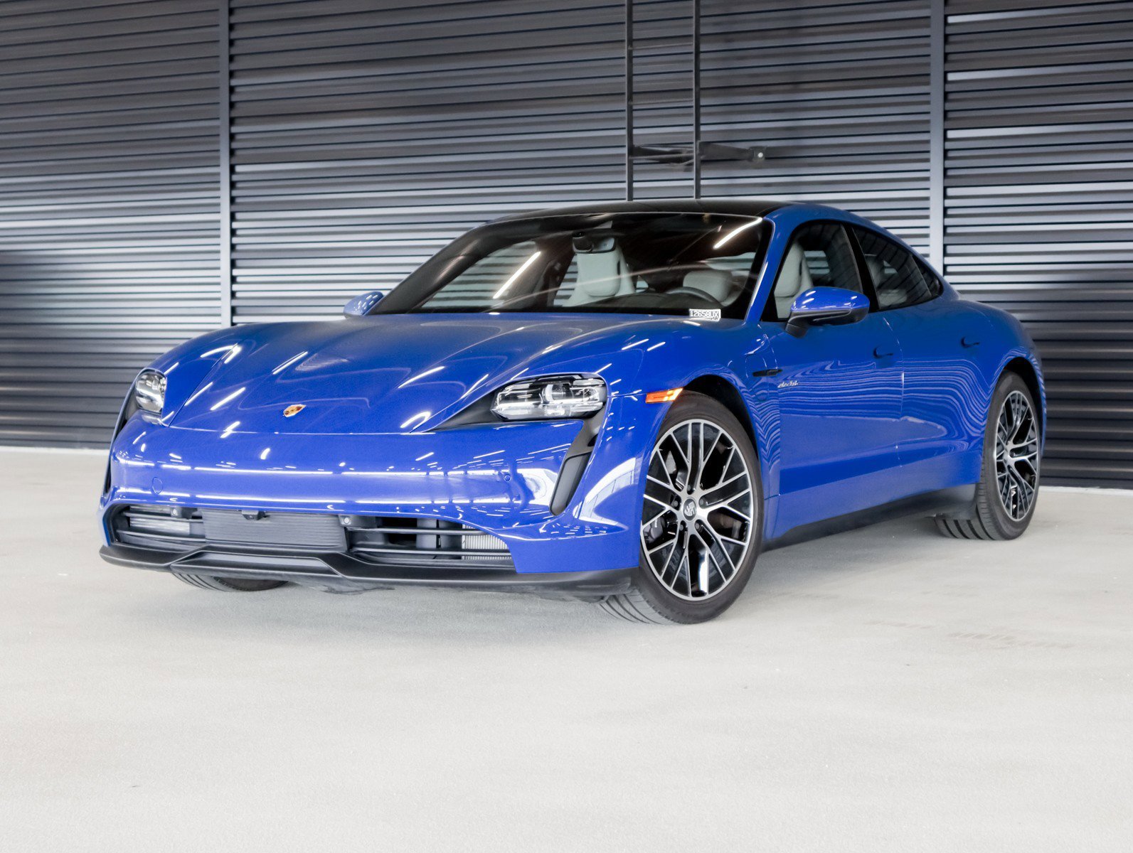 2023 Porsche Taycan -'s photo