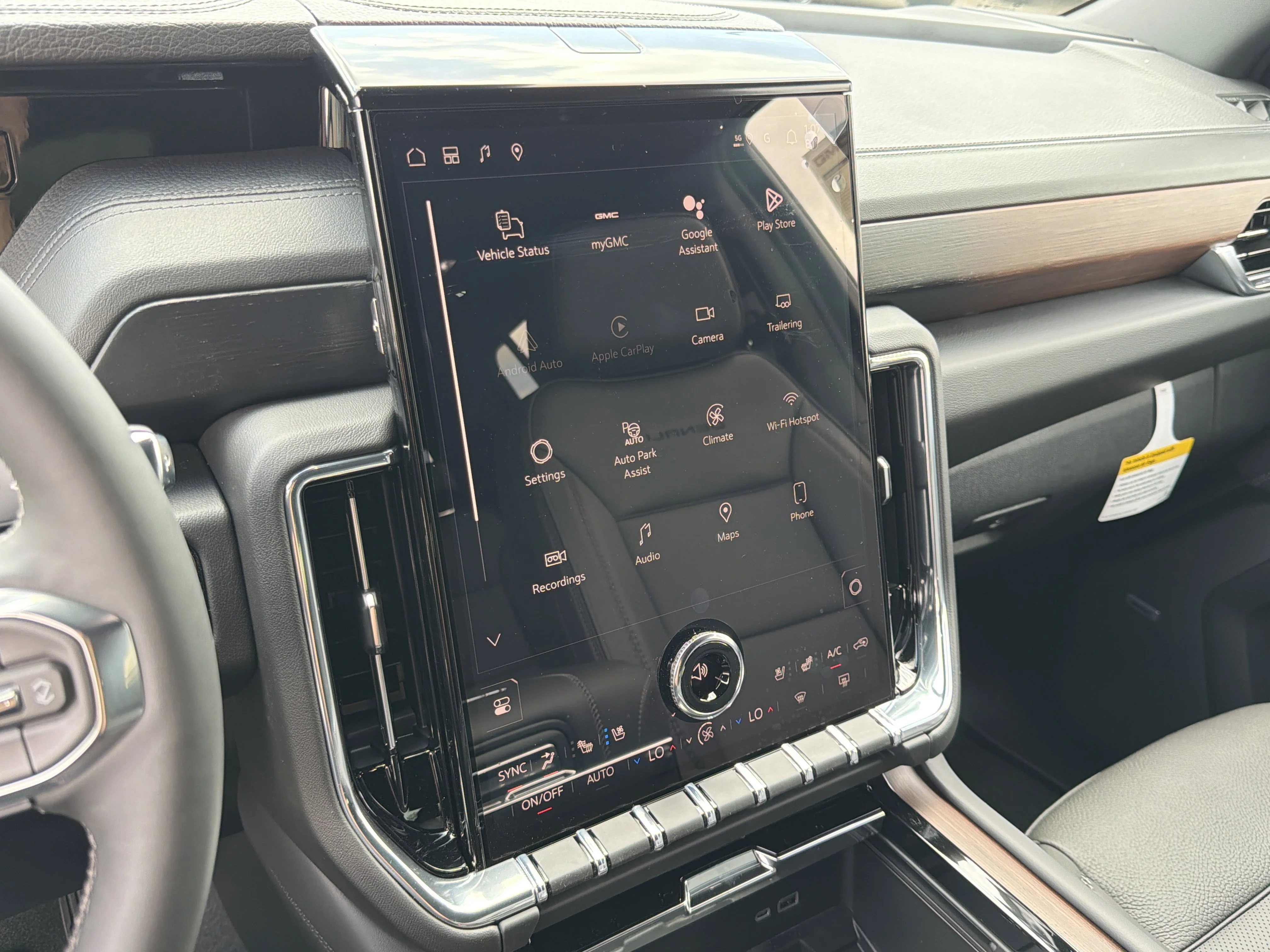2026 GMC Yukon XL Denali - Photo 31