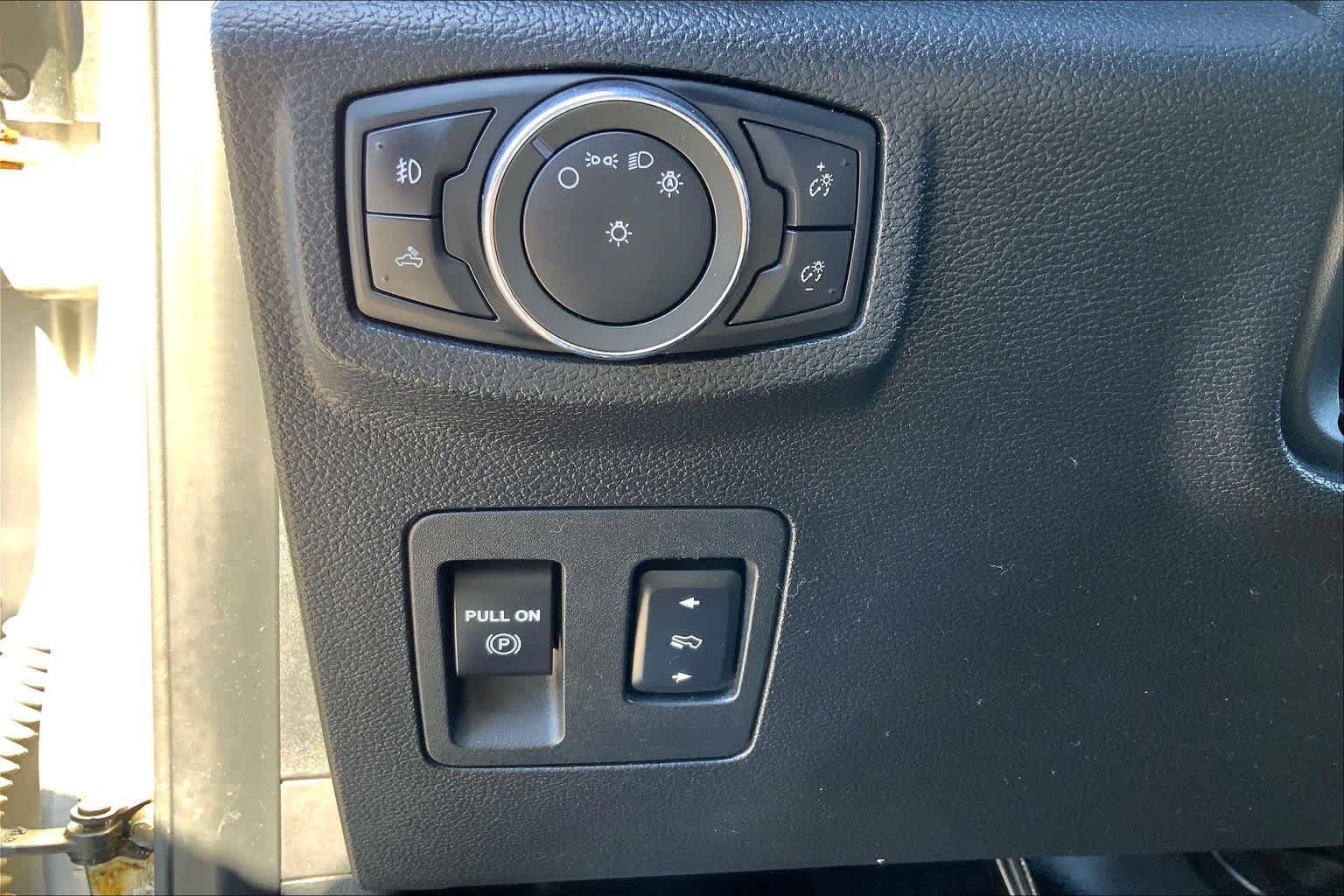Used 2018 Ingot Silver Metallic Ford XLT image 33