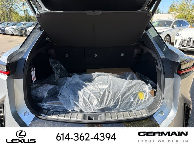 New 2026 Iridium and Black Onyx Lexus  550e F SPORT AWD image 10