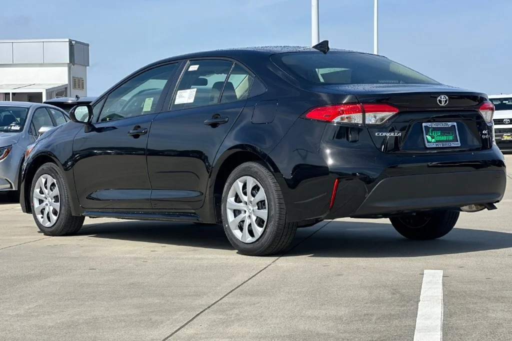 New 2027 Inked Toyota  LE image 6