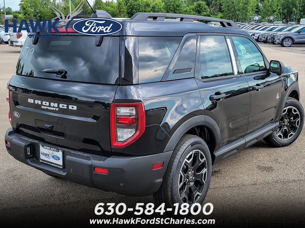 New 2026 Shadow Black Ford Outer Banks image 6