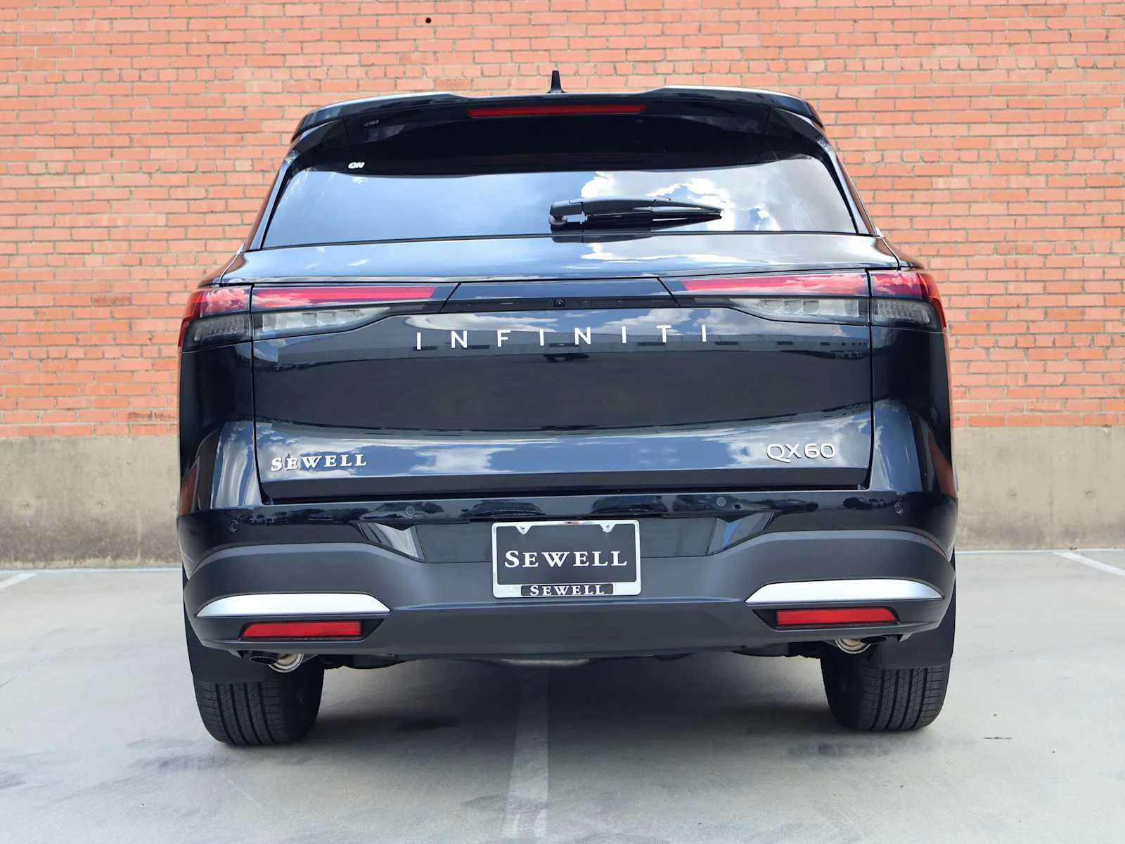 New 2027 MINERAL BLACK INFINITI Luxe FWD image 6