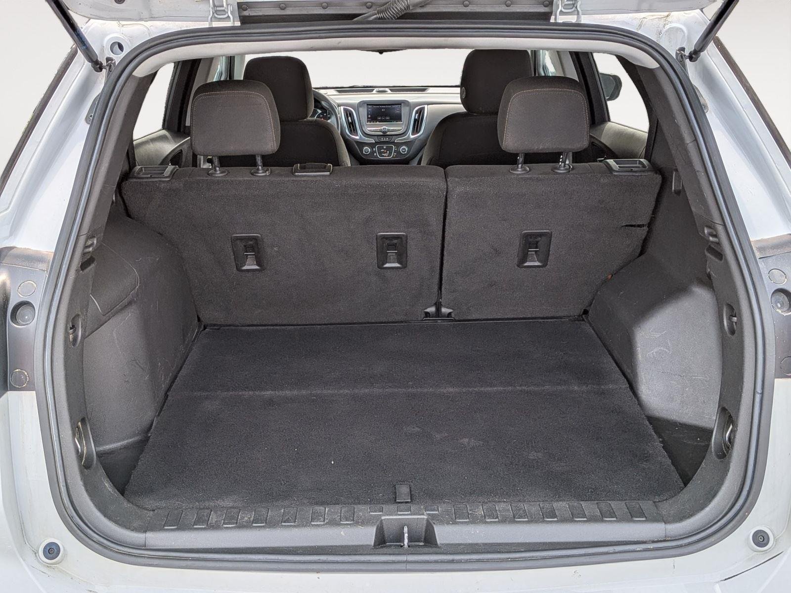 Used 2022 Summit White Chevrolet LT image 31