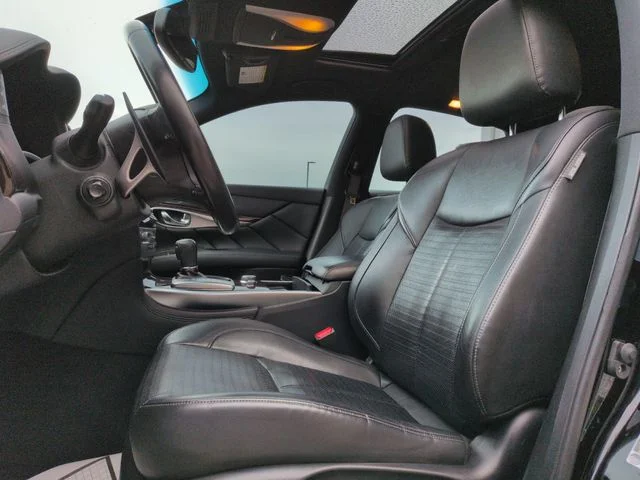 Used 2015 Black Obsidian INFINITI  image 23
