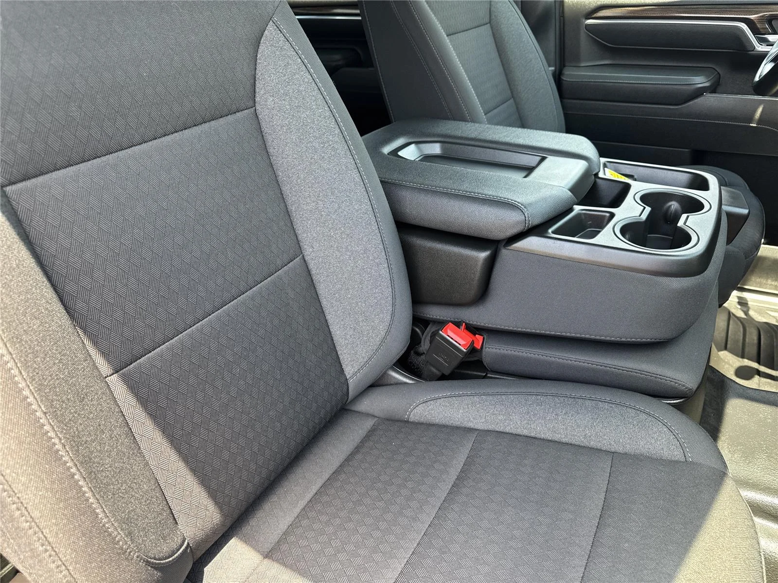 Used 2025 Summit White Chevrolet LT image 34
