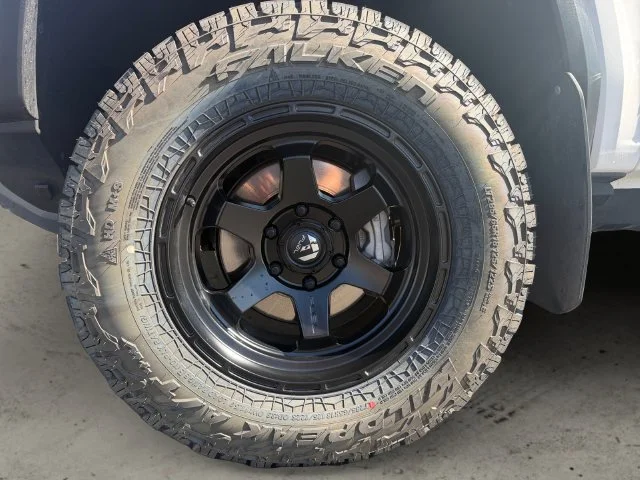 Used 2024 White GMC AT4 image 10