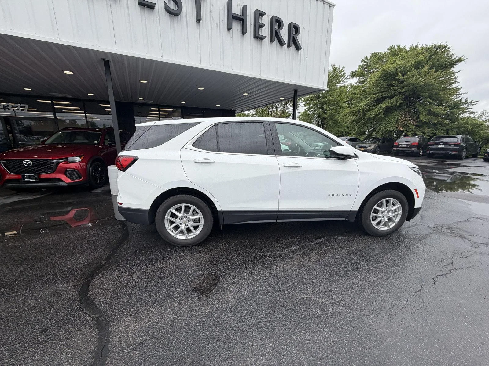 Used 2023 Summit White Chevrolet LT image 9