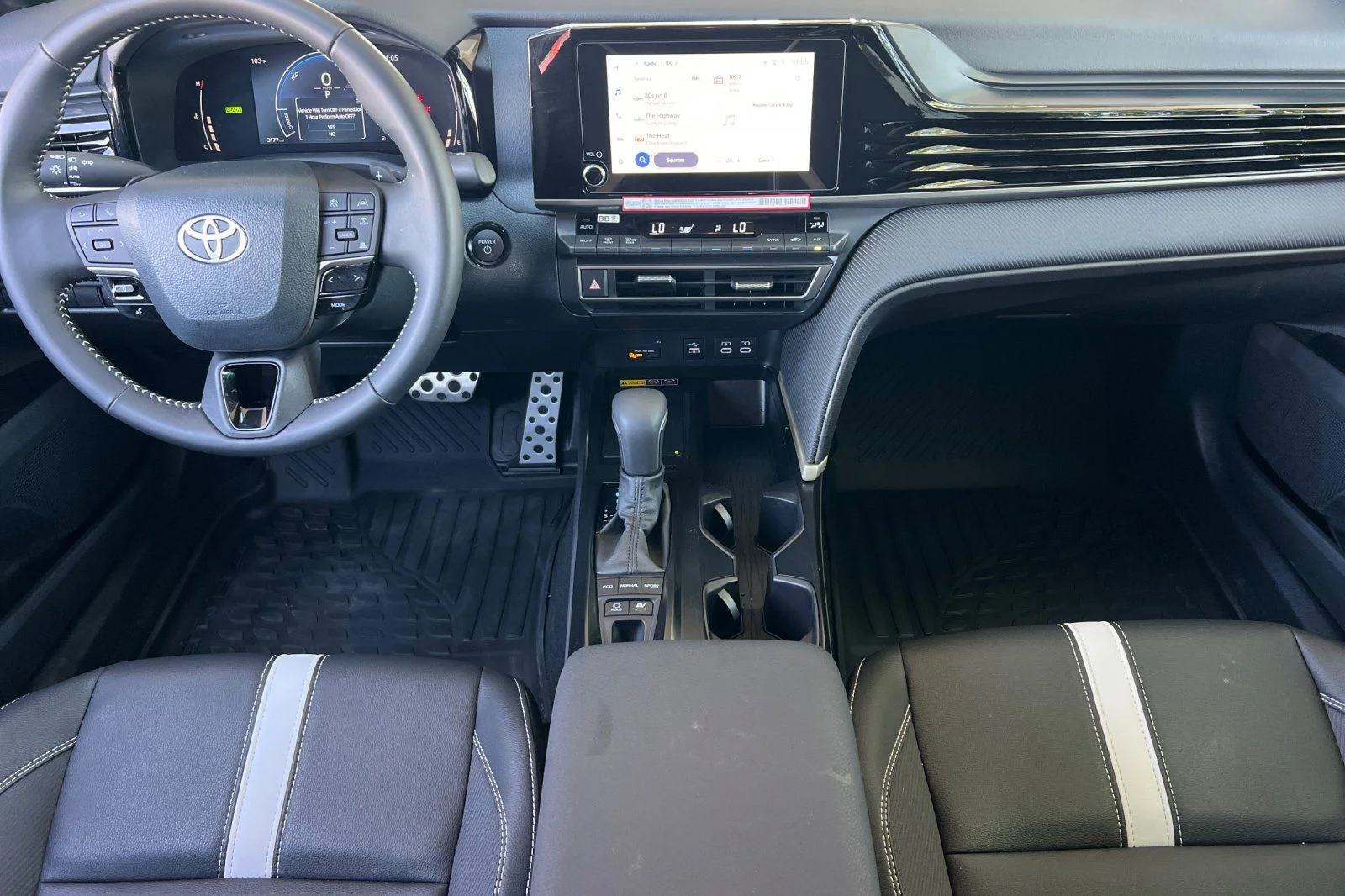 Used 2026  Toyota SE image 13