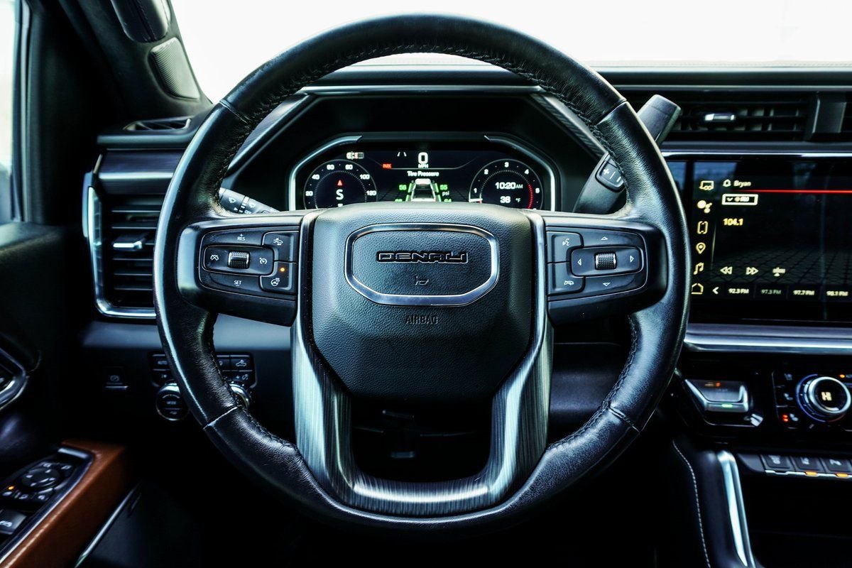 Used 2024 White GMC Denali Ultimate image 31