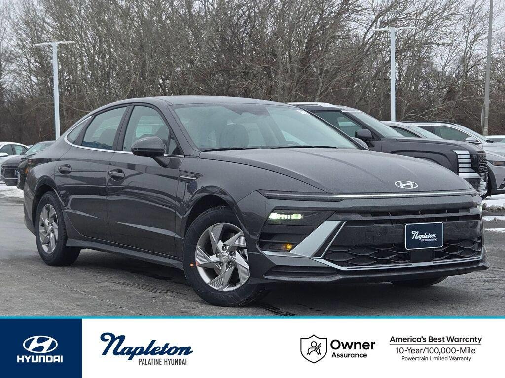 New 2026 Gray Hyundai SE image 1