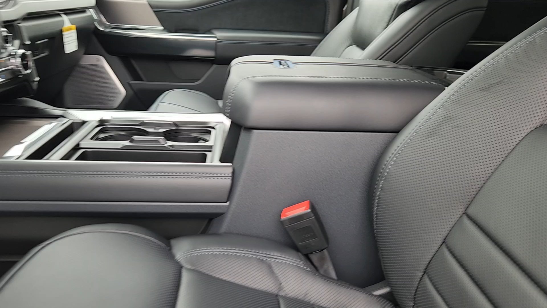 New 2026 Carbonized Gray Metallic Ford Platinum image 29