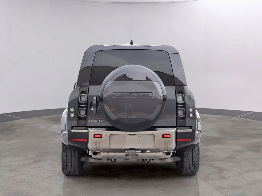 Used 2025 Carpathian Gray Premium Metallic Land Rover X image 6