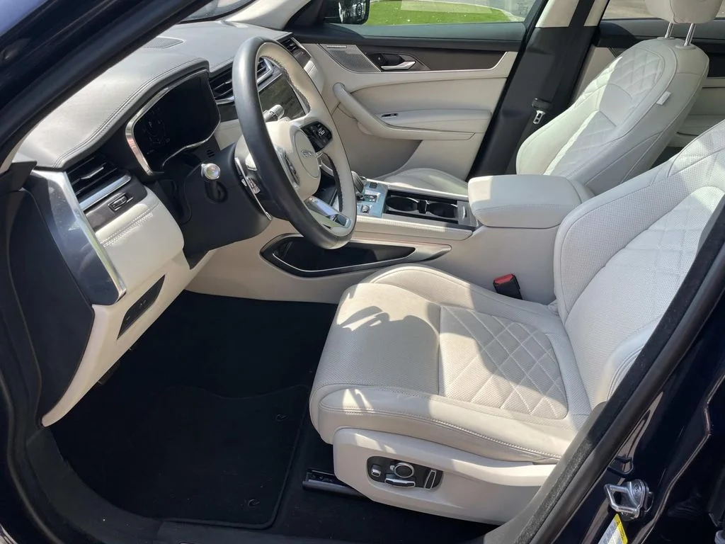 Used 2021 Blue Jaguar P250 image 9
