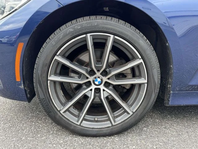 Used 2019 Blue BMW 330i xDrive image 9