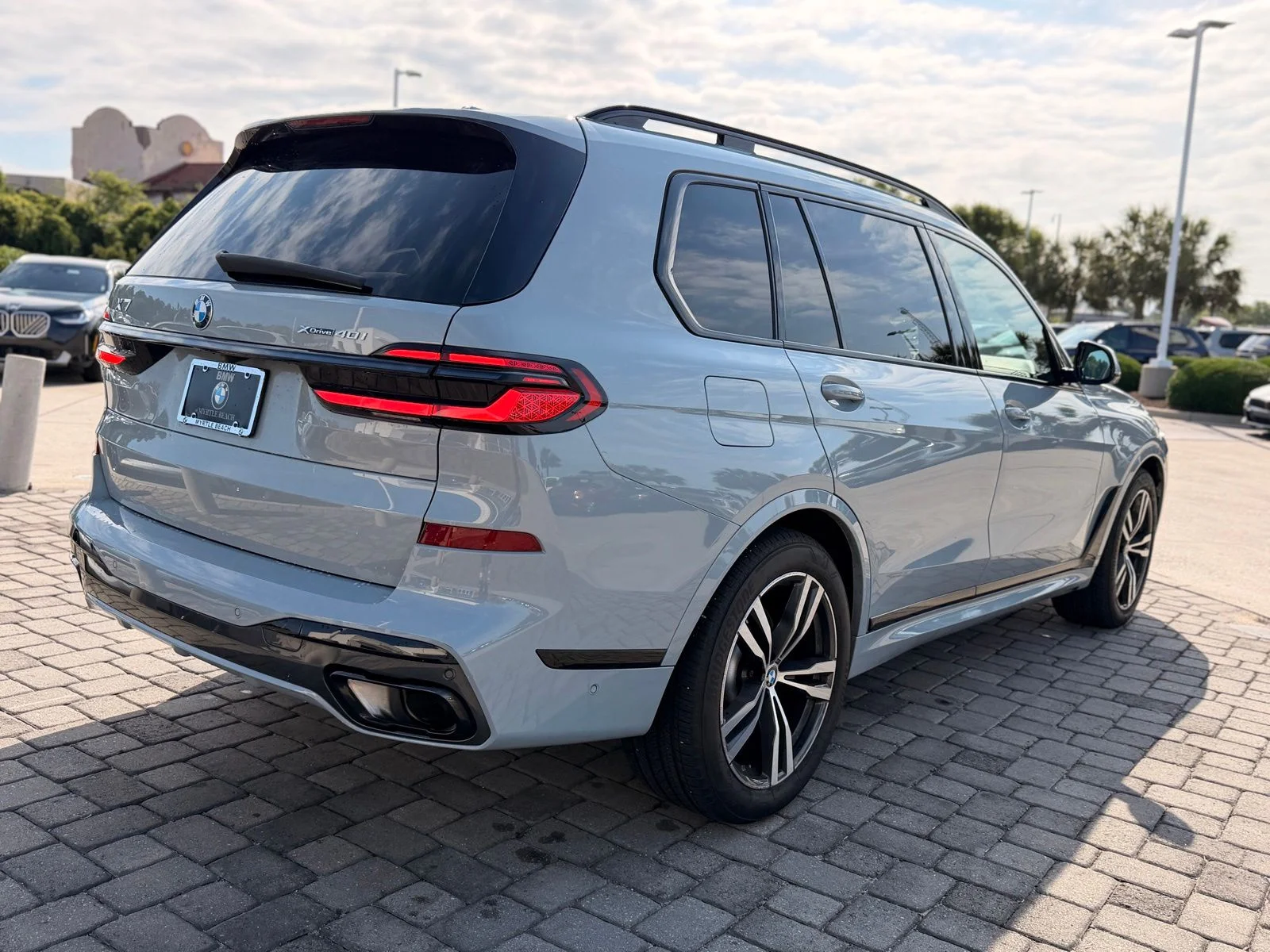 Used 2024 Gray Metallic BMW xDrive40i image 9