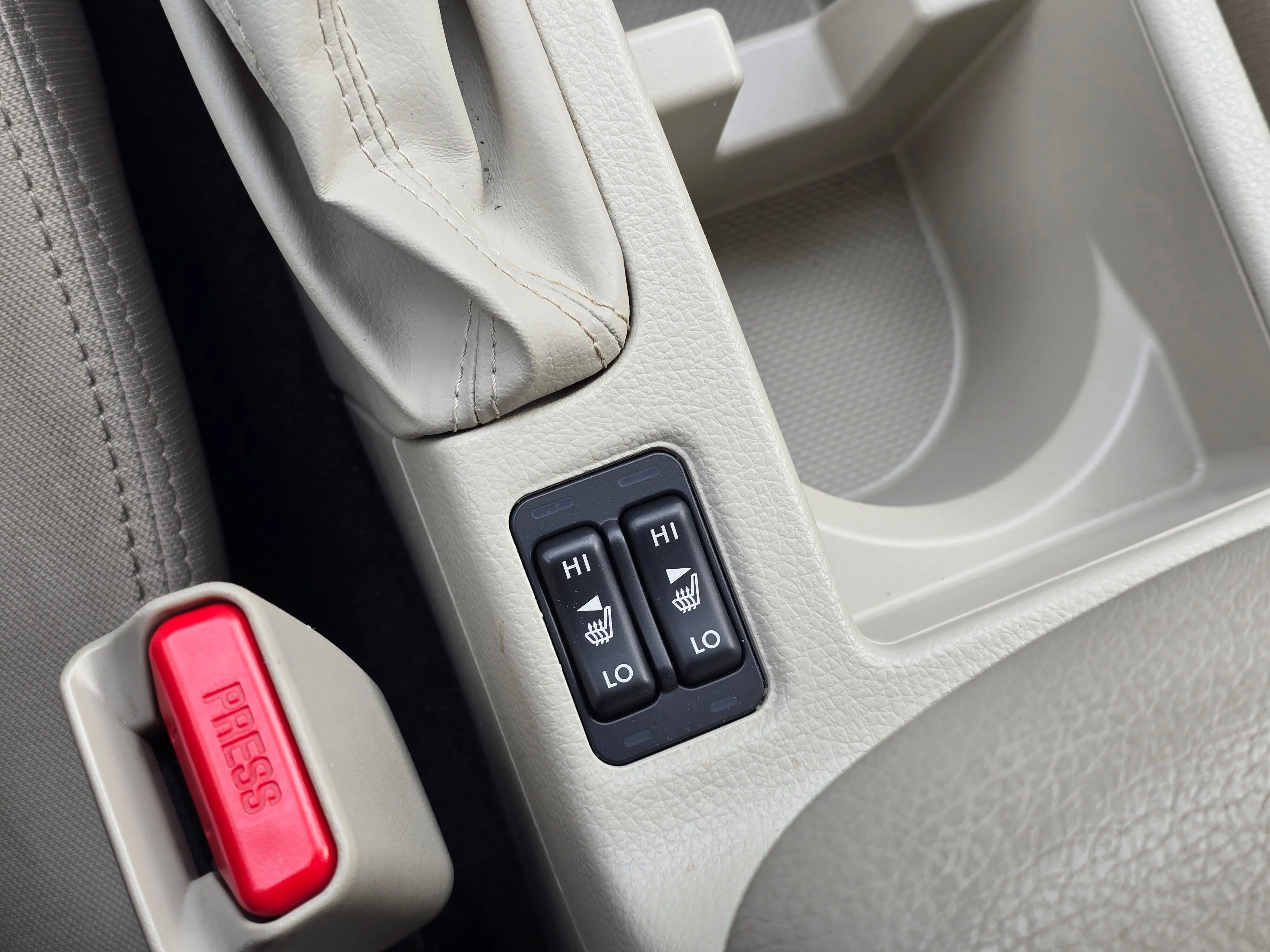 Used 2013 Venetian Red Pearl Subaru 2.0i Premium image 22
