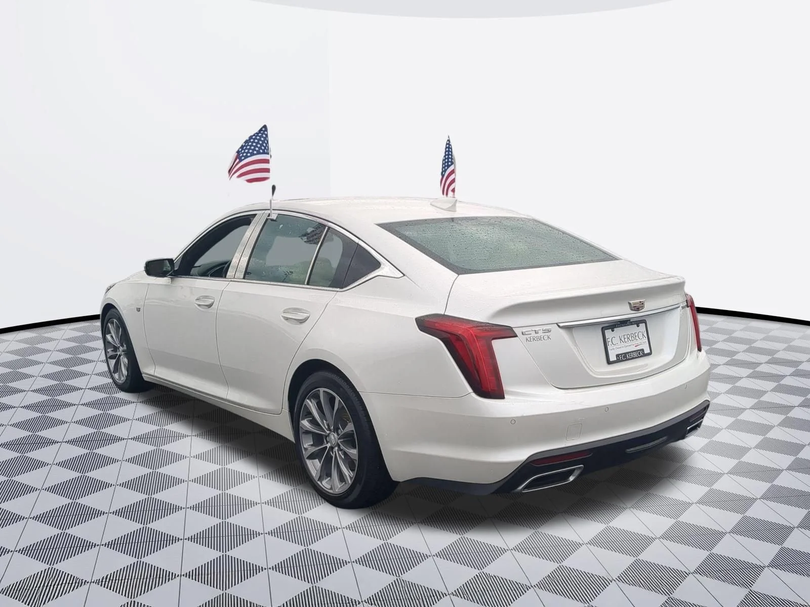 Used 2022 Crystal White Tricoat Cadillac Premium Luxury image 5