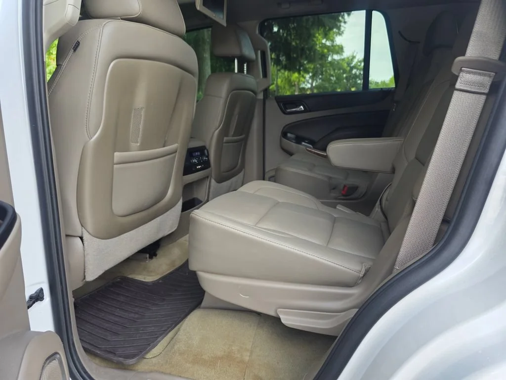 Used 2016 IRIDESCENT PEARL TRICOAT Chevrolet LTZ image 25