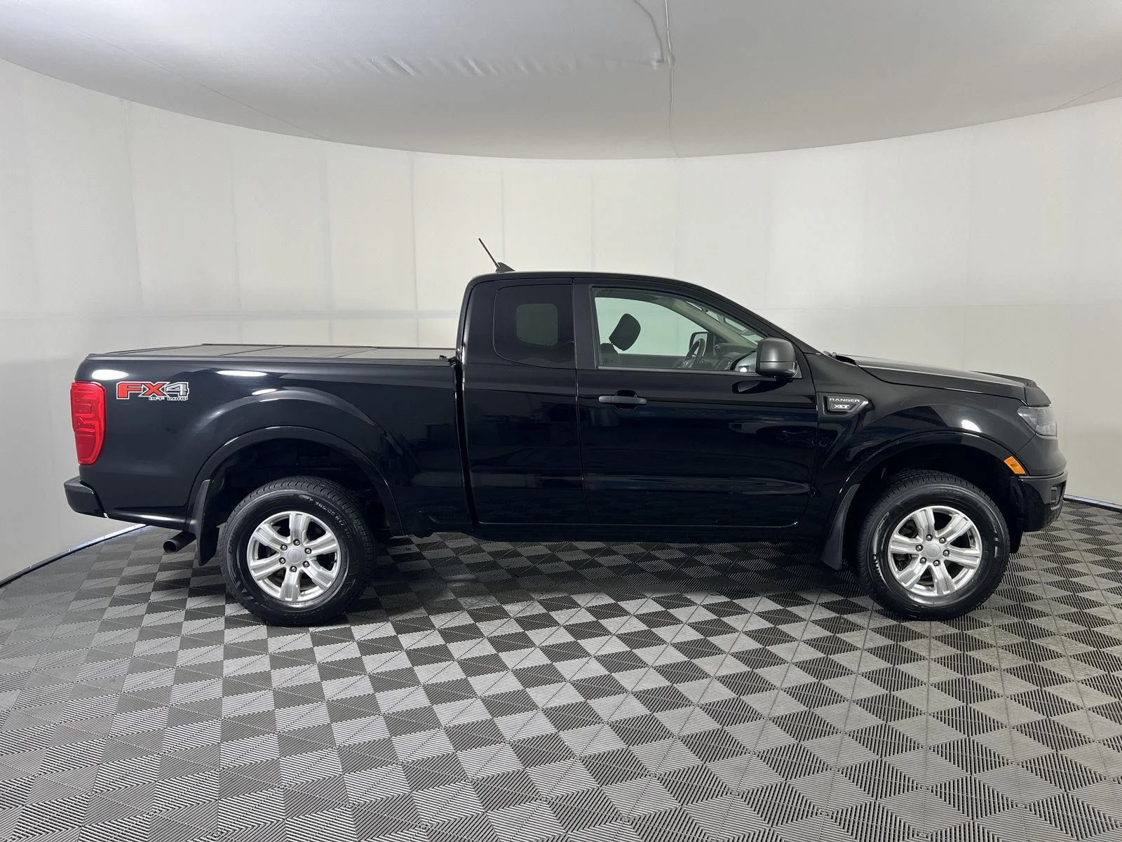 Used 2022 Shadow Black Ford XLT image 13