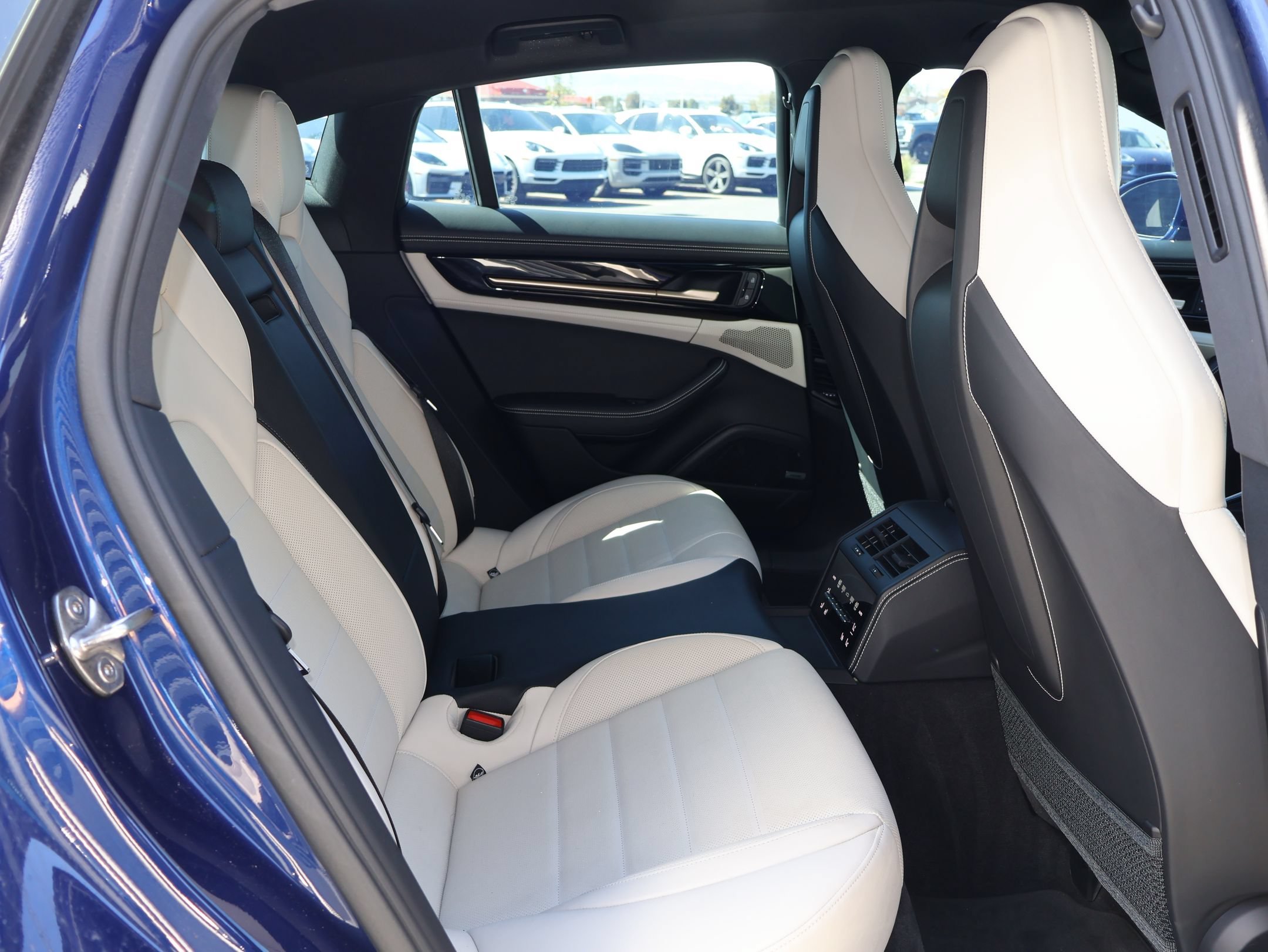 Certified Used 2024 Gentian Blue Metallic Porsche 4 image 30