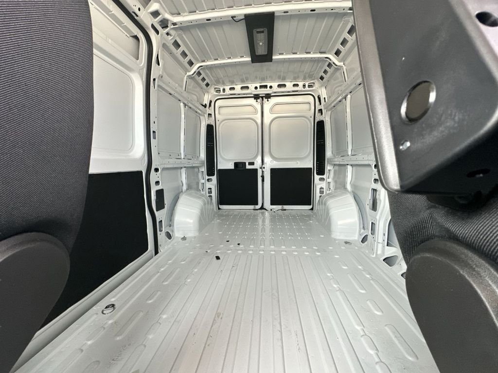 New 2026 Bright White Clear-Coat Exterior Paint RAM Base image 15