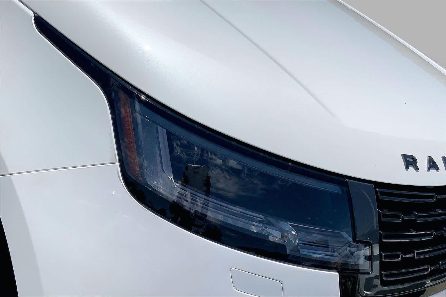 Used 2023 Ostuni Pearl White Land Rover Autobiography image 27