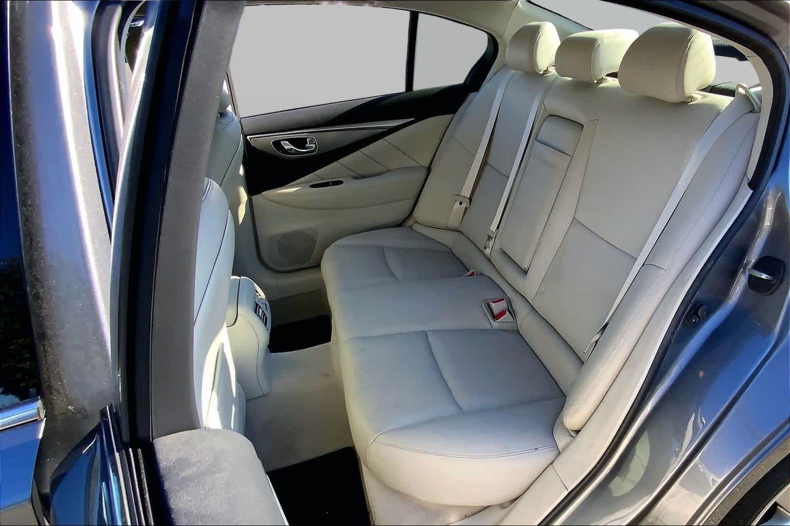 Used 2014 Graphite Shadow INFINITI Premium image 21