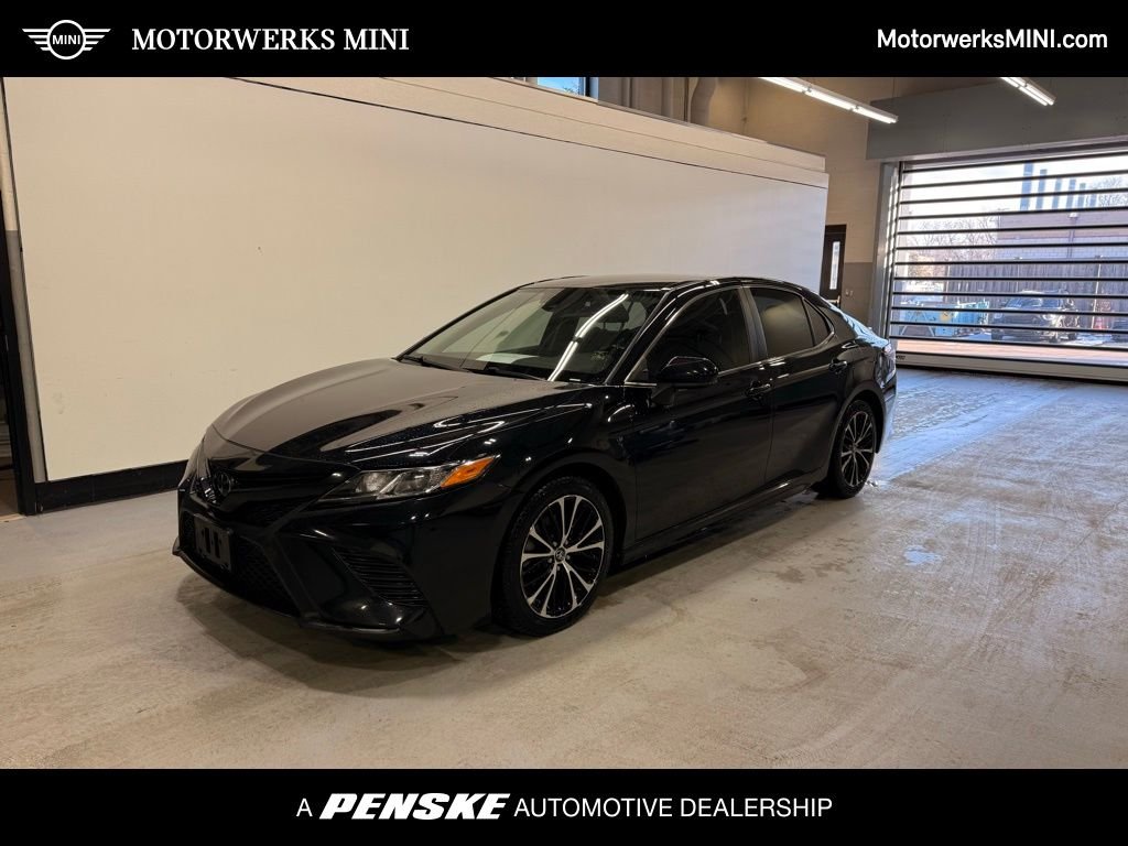 2019 Toyota Camry SE