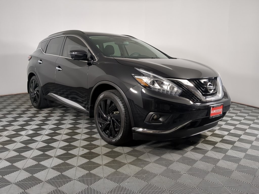 Used 2017 Magnetic Black Metallic Nissan Platinum image 3