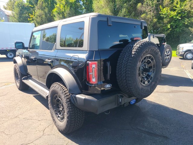 New 2026 Shadow Black Ford Outer Banks image 5