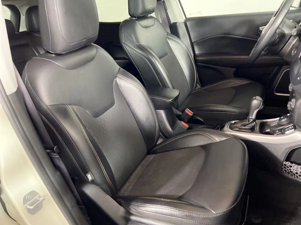Used 2019 White Clearcoat Jeep Latitude image 14