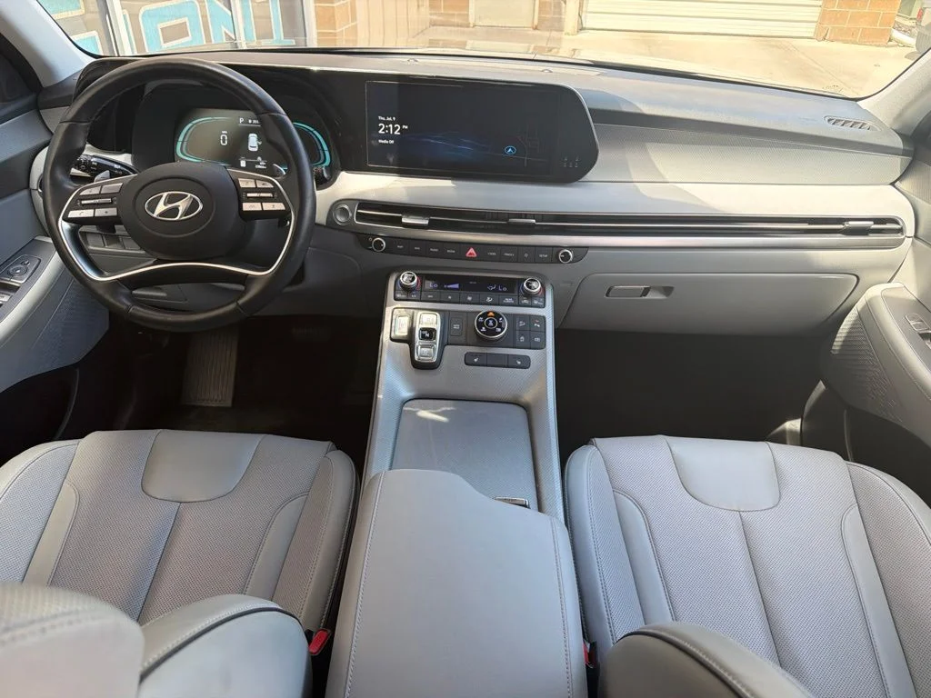 Used 2025 Gray Hyundai SEL image 21