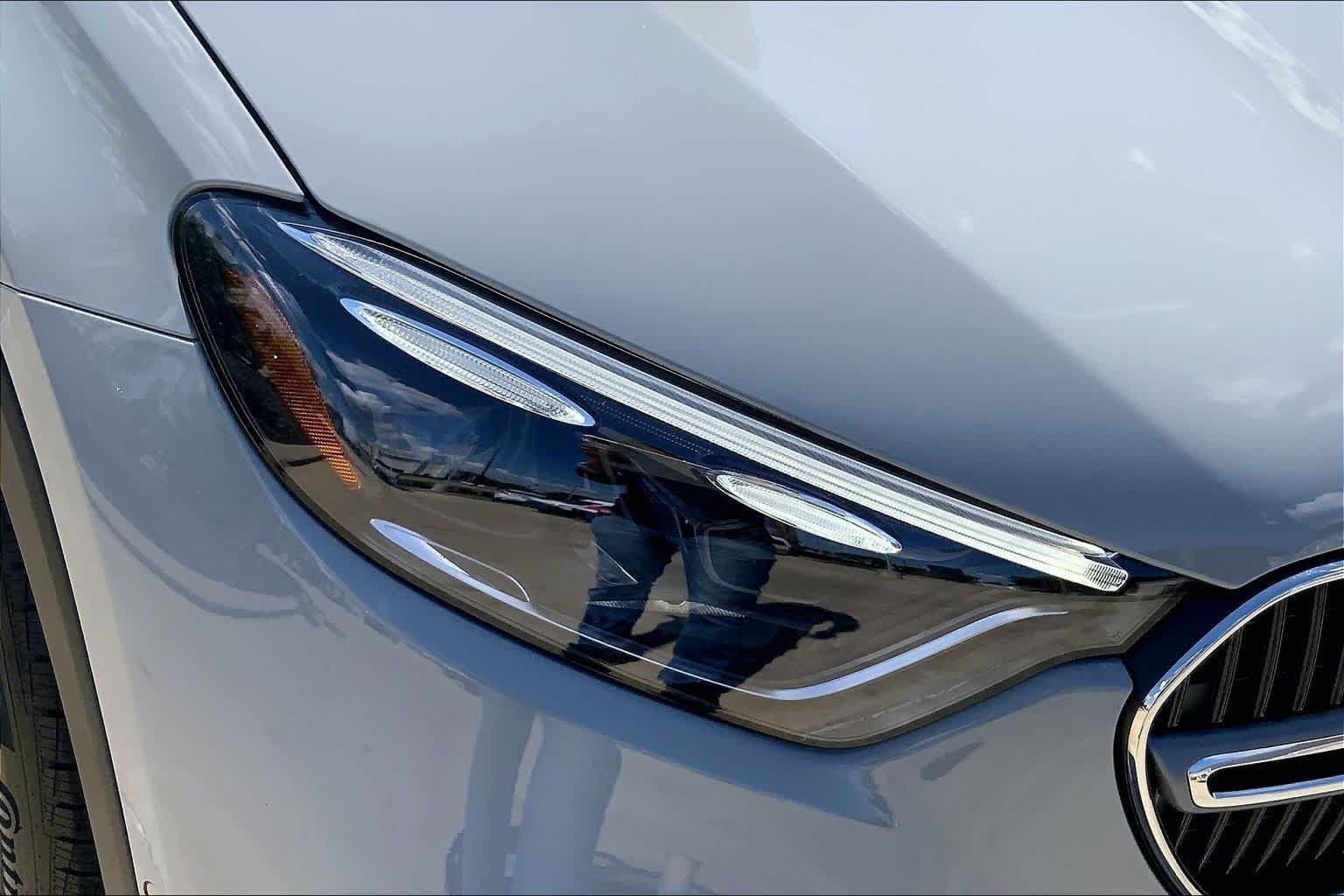 New 2027 MANUFAKTUR Alpine Grey Mercedes-Benz GLC 300 image 13