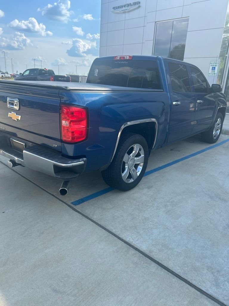 Used 2017 Blue Chevrolet LT image 5